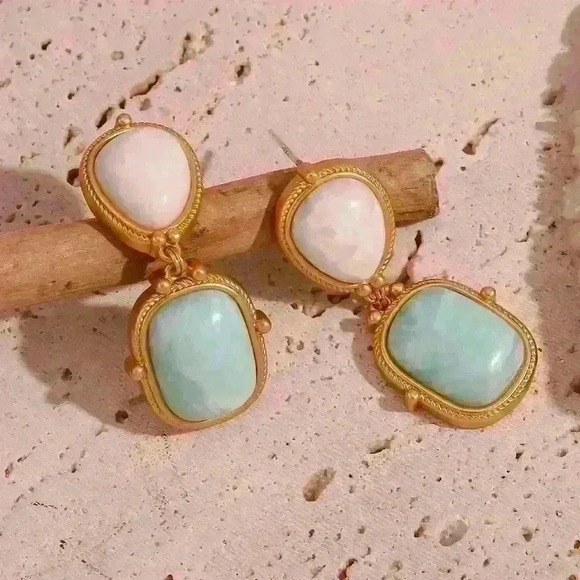 COPY - Vintage Natural Stone Drop Earrings 18K GP - Picture 1 of 4